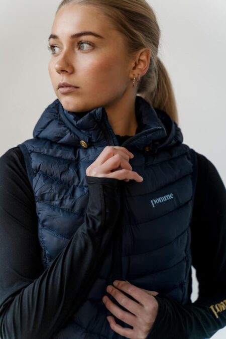 Pomme Ingrid, Navy Light Vest