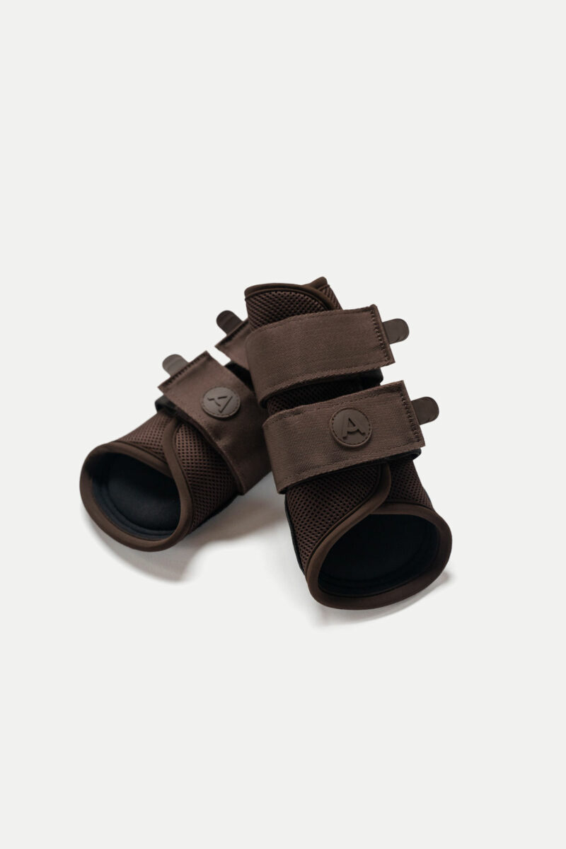 Bottes de brossage essentielles Amiko, marron foncé