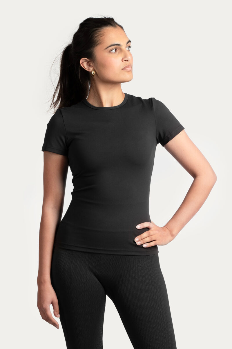 Amiko Essential Damen Super Soft T-Shirt, Schwarz