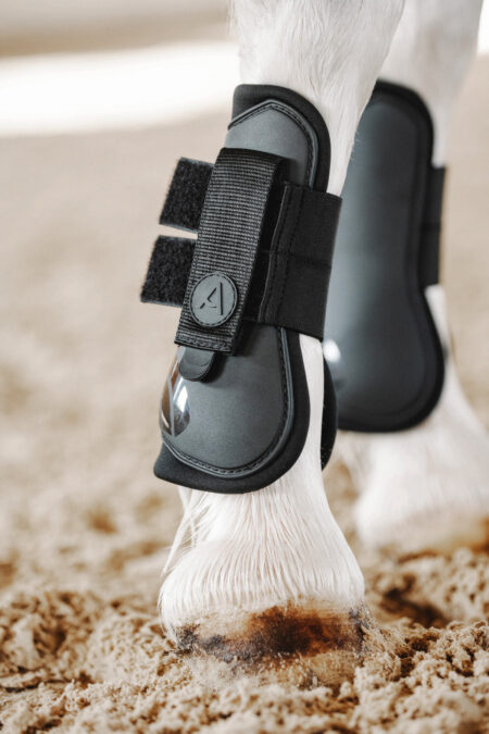 Amiko Tendon Boots, Black