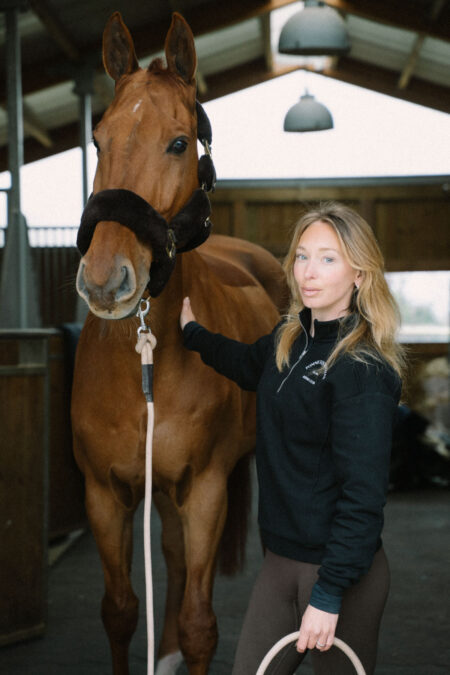 Pomme Club Half Zip Crewneck, Black